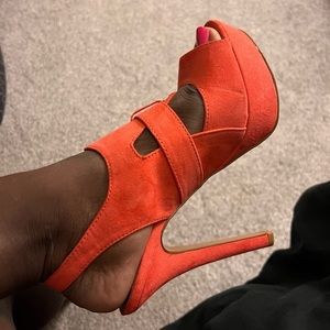 Super cute Orange heels! Never been worn! Heels closely resembled picture #6.